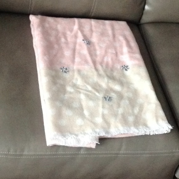 Betsy Johnson blanket scarf